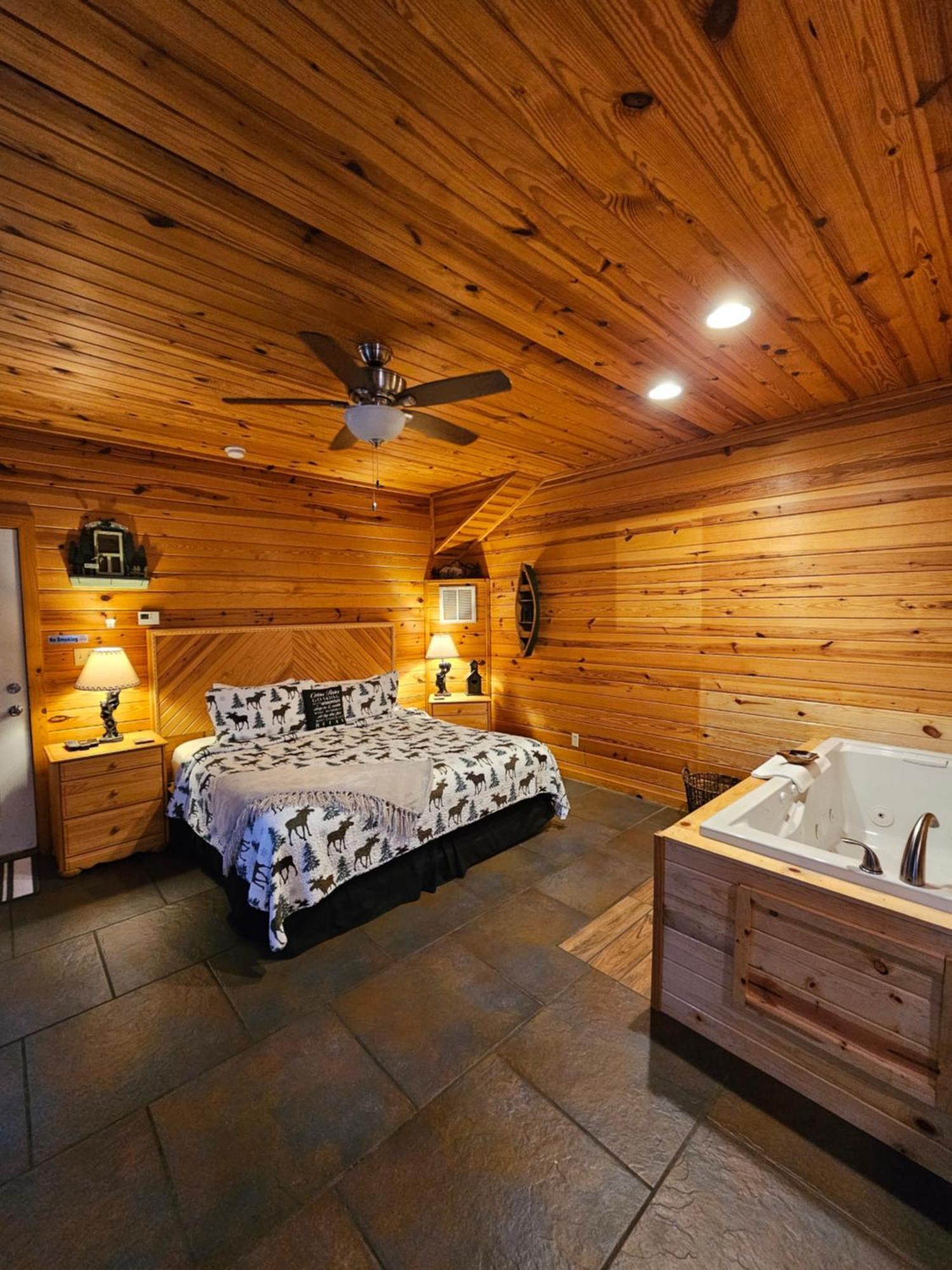 5 Min To Beaver Lake-King Bed-Fire Pit-Jetted Tub #1 Юрека Спрингс Екстериор снимка